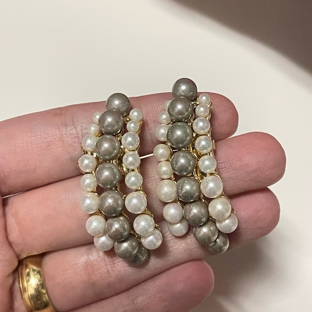 Elegant Pearl Cluster Earrings
